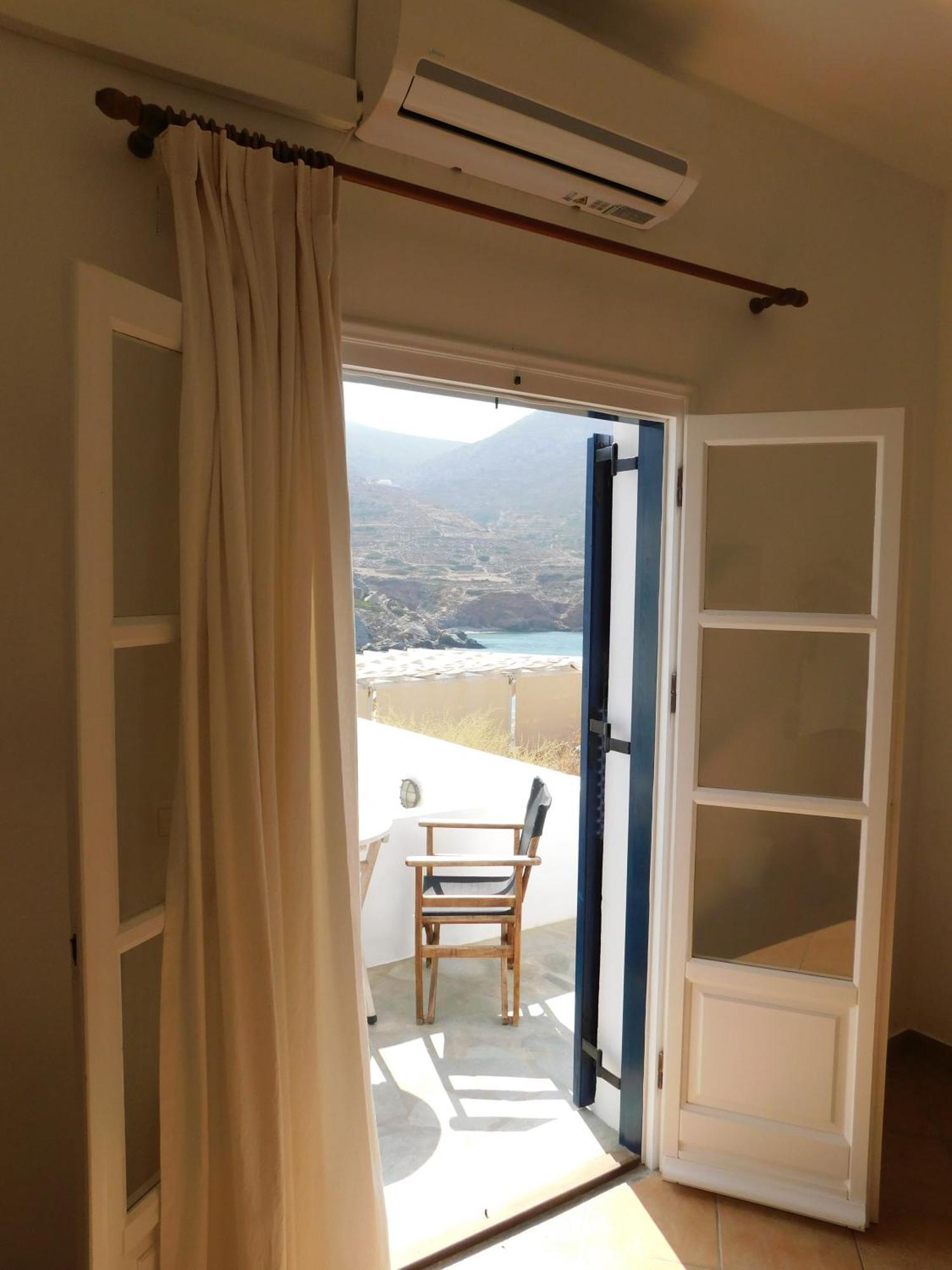 Pasithea Folegandros Hotell Agali Rum bild