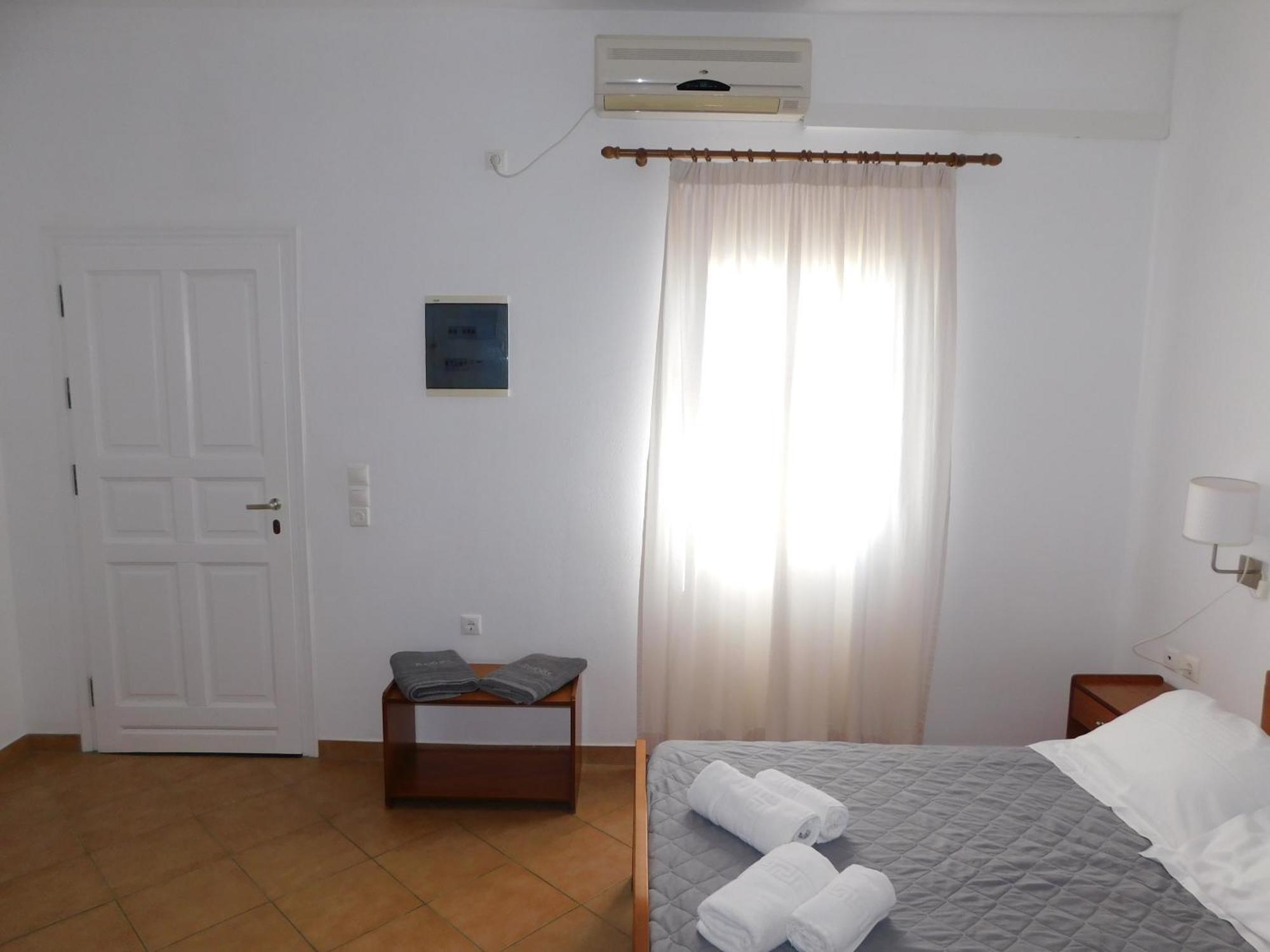 Pasithea Folegandros Hotell Agali Rum bild